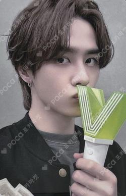 OFFICIAL FANLIGHT KUN photocard image