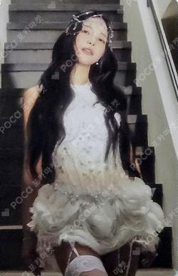 Solar 2nd CONCERT COLOURS RANDOM TRADING CARD Solar photocard image