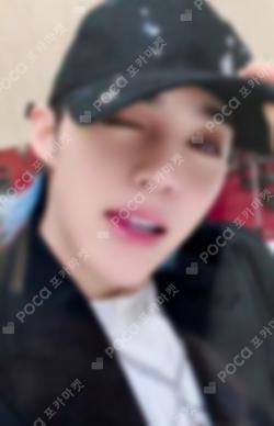 17 IS RIGHT HERE YIZHIYU S.COUPS photocard image