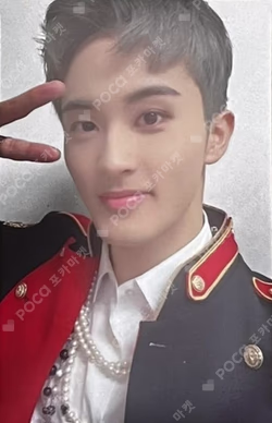 Glitch Mode KPOP MERCH/SHOPEE