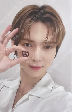 GOLDEN HOUR : Part.1 POP-UP EXHIBITION & STORE LUCKY DRAW