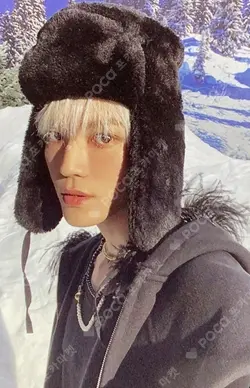 2022 Winter SMTOWN : SMCU PALACE (Portrait Book Ver.)