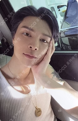 2022 Winter SMTOWN : SMCU PALACE (Portrait Book Ver.)