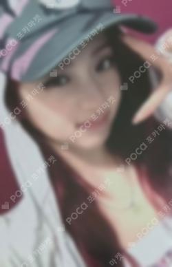 EASY YIZHIYU HUH YUNJIN photocard image