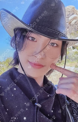 GOLDEN HOUR : Part.1 POP-UP EXHIBITION & STORE TABLET MULTI POUCH