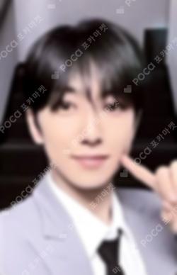 First Howling : WE YIZHIYU