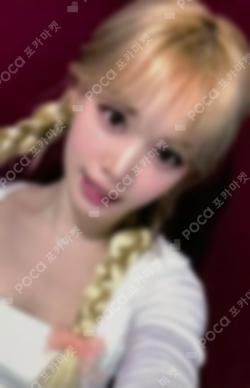 EASY YIZHIYU KIM CHAEWON photocard image