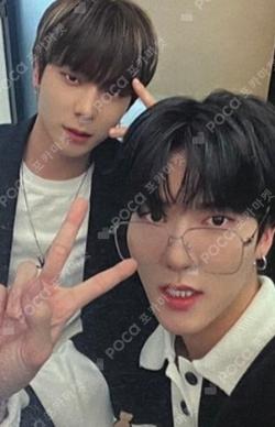 LOVE ME LIKE JUMP UP Unit photocard image
