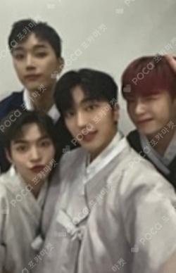 LOVE ME LIKE APPLEMUSIC Unit photocard image