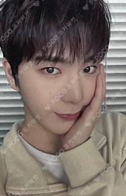 LOVE ME LIKE JUMP UP KEVIN photocard image