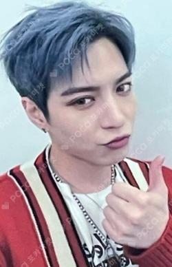 LOVE ME LIKE JUMP UP HWICHAN photocard image