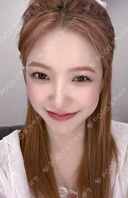 Cosmic EVERLINE YERI photocard image