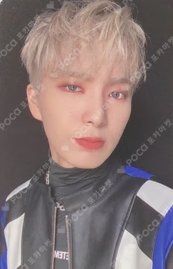 WHAT’S GOIN’ ON APPLEMUSIC KEVIN photocard image