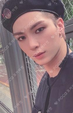 VAMOS JUMP UP HANGYEOM photocard image