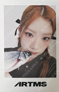 Dall FLNK Kim Lip photocard image