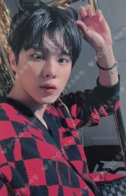 3RD DESIRE [Reve] JUMP UP KIM WOO SEOK photocard image