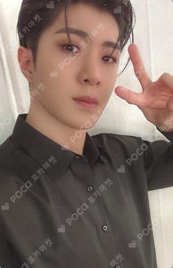 SPOTLIGHT IN SEOUL RANDOM PHOTOCARD & SCRATCHCARD SET WYATT photocard image