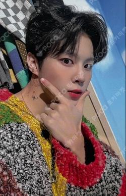 3RD DESIRE [Reve] JUMP UP KIM WOO SEOK photocard image