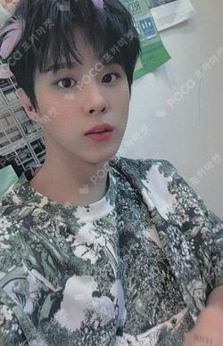 3RD DESIRE [Reve] JUMP UP KIM WOO SEOK photocard image