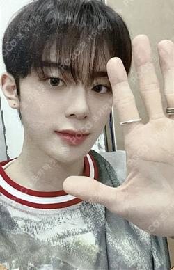 2024 VERIVERY FANMEETING TOUR GO ON IN TAIPEI 2024 VERIVERY FANMEETING TOUR GO ON IN TAIPEI Special Gift KANGMIN photocard image