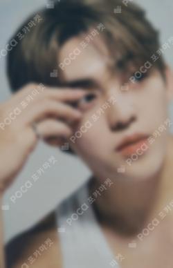 17 IS RIGHT HERE DEAR Ver. S.COUPS photocard image