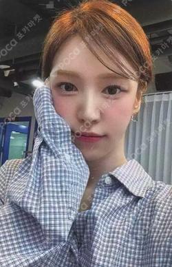 Cosmic MAKESTAR LUCKY DRAW WENDY photocard image