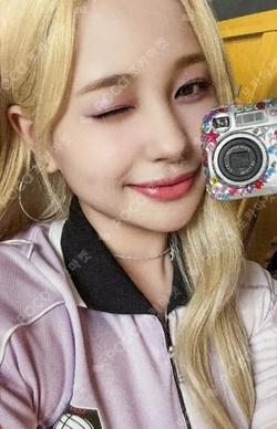 Bliss Platform Ver. On Ver. JIHAN photocard image