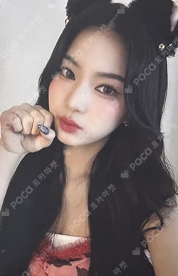 Metamorphic KPOP MERCH