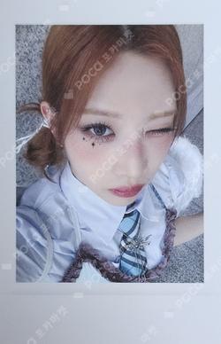 Dall APPLEMUSIC Kim Lip photocard image