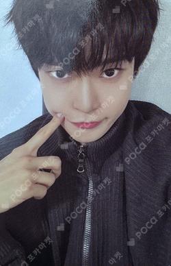 WALK Target Exclusive DOYOUNG photocard image