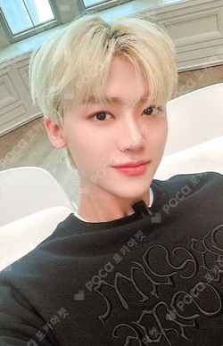 DREAM( )SCAPE KPOP MERCH