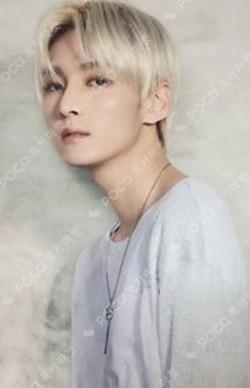 RPM Regular ZUHO photocard image