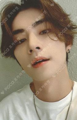 SMTOWN LIVE 2022 : SMCU EXPRESS HUMAN CITY SUWON INVITATION + BADGE SET XIAOJUN photocard image
