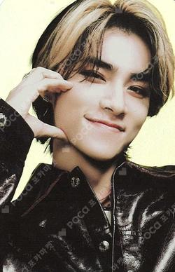 On My Youth POSTCARD + HOLOGRAM PHOTO CARD SET XIAOJUN photocard image