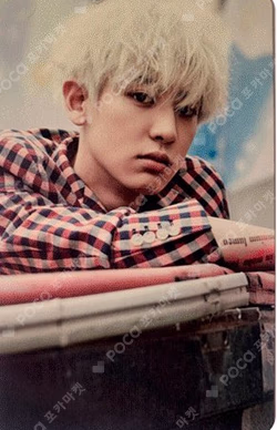 LOVE ME RIGHT POSTCARD SET