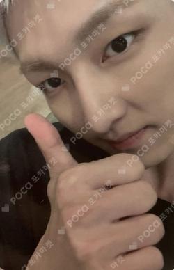 9loryUS YIZHIYU ZUHO photocard image