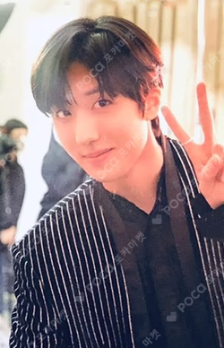 TURN OVER POP-UP STORE COLLECT BOOK & PHOTOCARD SET F Ver.