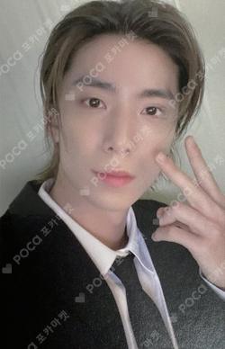 THE WAVE OF9 POP-UP STORE LUCKY DRAW HWIYOUNG photocard image