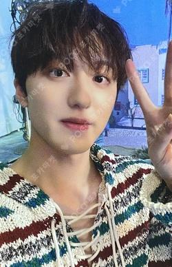 THE WAVE OF9 FNC STORE