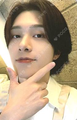 2024 SEASON'S GREETINGS PHOTO PACK HENDERY photocard image