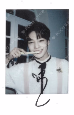 UNVEIL [Op.03 : I am YOU] SPECIAL POLAROID EVENT