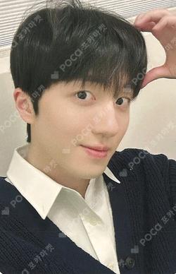 Sequence YIZHIYU CHA NI photocard image
