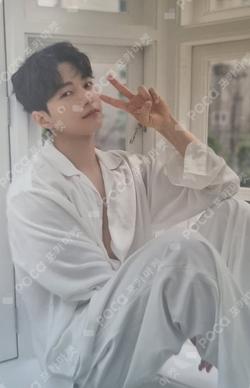 24/7 EVER ver. L photocard image