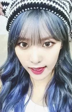 Bliss EVERLINE MONDAY photocard image