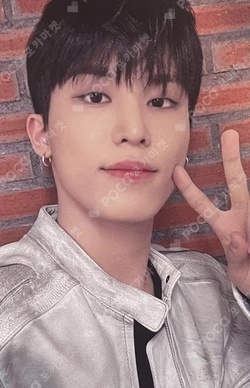 KING KONG / REVERSE HMV LUCKY DRAW PARK JEONG WOO photocard image