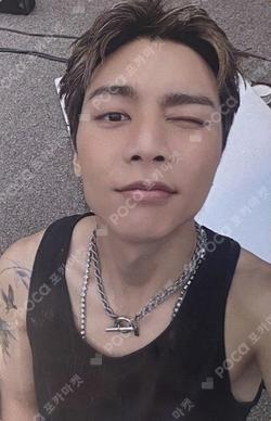 WALK MU-MO SHOP JOHNNY photocard image