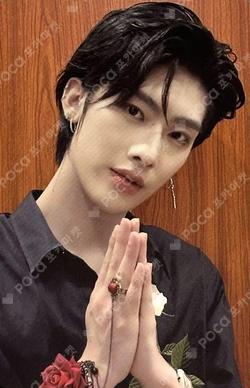 ZEROBASEONE RICKY photocard image