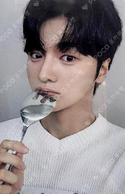 Weekend EVERLINE CHAJUNHO photocard image