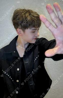 YURA YURA EVENT SEOK MATTHEW photocard image