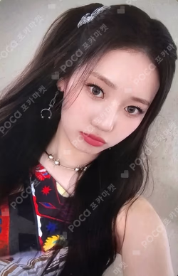 FOREVER YIZHIYU LUCKY DRAW RORA photocard image